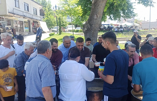 Malatya'da 4 bin kişiye aşure ikramı