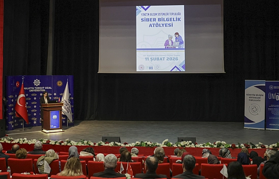 Malatya'da 60 yaş üstü bireylere dijital farkındalık semineri düzenlendi