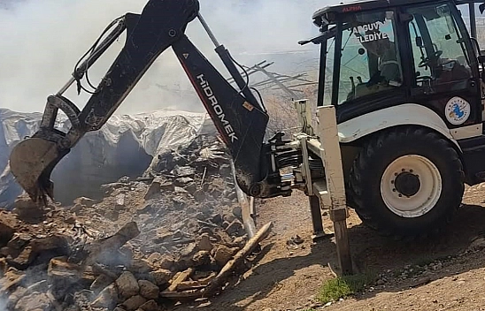 Malatya'da ahır yangını: 10 küçükbaş hayvan telef oldu