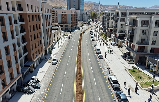 Malatya'da akıllı kavşak dönemi: Kışla-Akpınar yolu trafiğe açıldı