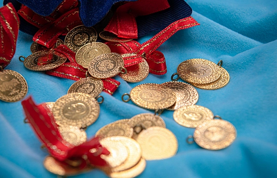 Malatya'da altın fiyatları yükselişe geçti: Çeyrek altın 7 bin TL'yi geçti...