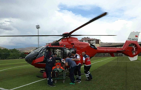 Malatya'da kalp krizi geçiren hasta için ambulans helikopter havalandı