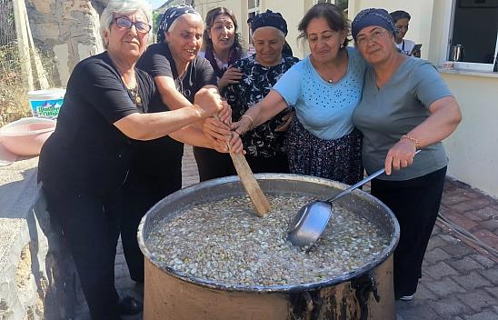 Malatya'da aşure etkinliği düzenledi