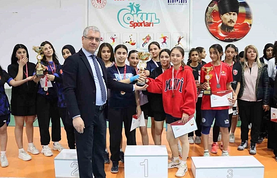 Malatya'da şampiyonlar kupalarını aldı