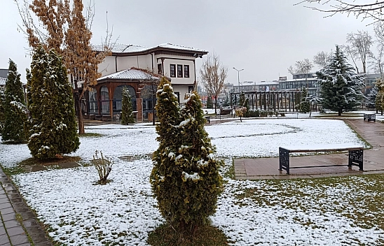 Malatya'da bahar havası çabuk bitti! Kar yağışı başladı! Peki kaç gün sürecek?