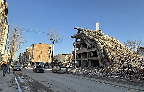 Malatya'da büyük dönüşüm için tahliyeler başladı: Tarihi cadde 3 kat genişletilecek!!!