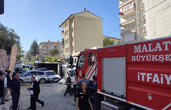 Malatya'da can pazarı! Freni patlayan kamyon dehşet saçtı