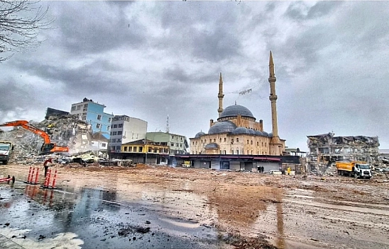 Malatya'da Çarşısı'nda Yol Haritası Çiziliyor: Söğütlü Camii'nin Yeni Yeri Sonunda Belli Oldu...!