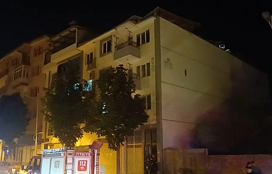 Malatya'da çatı çöktü: Vatandaş deprem oldu sandı....