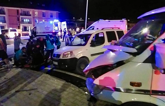 Malatya'da çekici ile hafif ticari araç çarpıştı: 5 yaralı