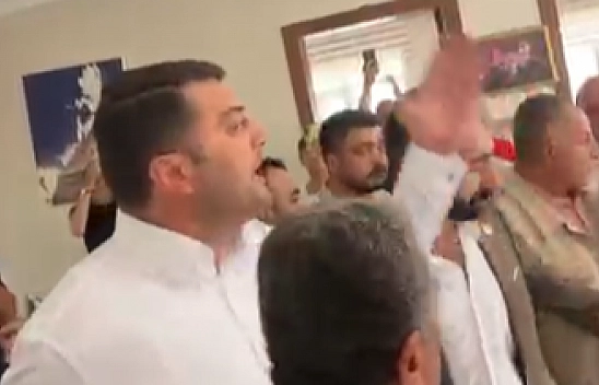 Malatya'da CHP'lilerle Yeni Partililer birbirine girdi: 'Erkeklik yapma lan'