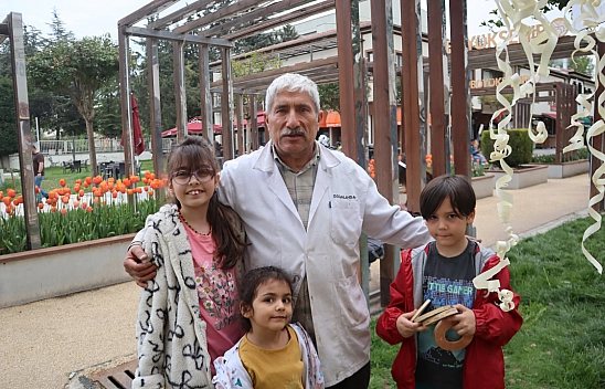Malatya'da çocuklar ekranı bıraktı, ahşaba dokundu