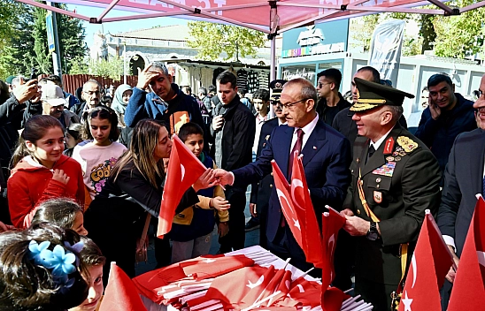 Malatya'da, Cumhuriyet'in 101. Yılı Kutlanıyor