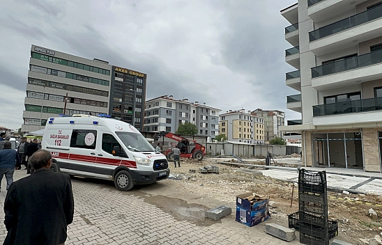 Malatya'da deprem korkusu: TOKİ çalışanı birinci kattan atladı