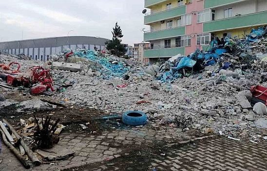 Malatya'da 19 kişiye mezar olmuştu: Mahkemede apartmanın mühendislik hataları sıralandı