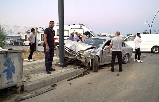 Malatya'da DSİ Kavşağı'nda iki otomobil çarpıştı: 2 yaralı