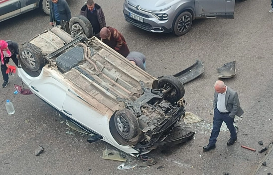 Malatya'da el freni unutulan otomobil öğrenciyle uçuruma yuvarlandı