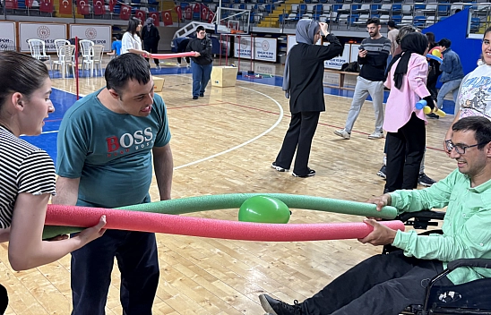 Malatya'da engelli çocuklar ve üniversite el ele: Engeller aşıldı...