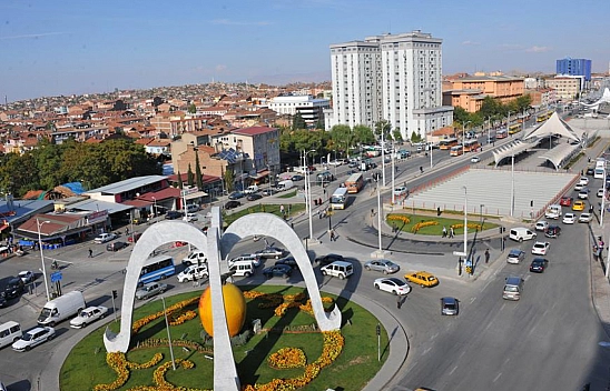 Malatya'da 'Fahri Hemşerilik' kararına tepki! Uçak yok, yol yok, unvan var…