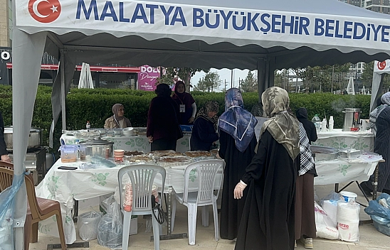 Malatya'da Gazze için yardım kermesi yoğun ilgi gördü