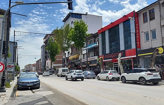 İki gün trafiğe kapatılan güzergah yeniden ulaşıma açıldı