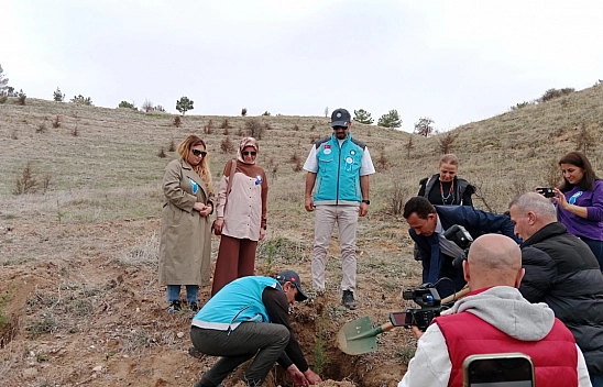 Malatya'da Geleceğe Nefes! 90 Fidan Toprakla Buluştu