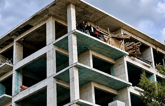 Malatya'da hareketli dakikalar: Paralarını alamayan işçileri polisler 1 saat ikna etti!