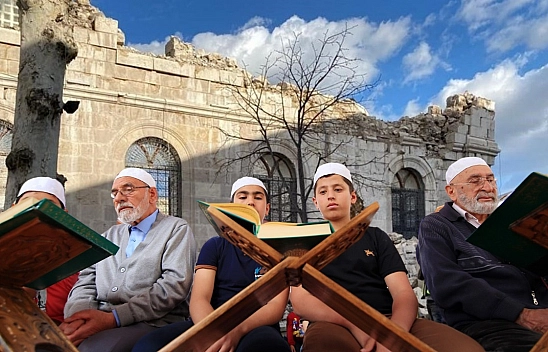 Malatya'da Hüzünlü Ramazan! Camiler de Gönüller de Yıkık...!
