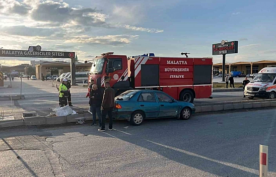 Malatya'da otomobil ile pikap çarpıştı: 1 Yaralı