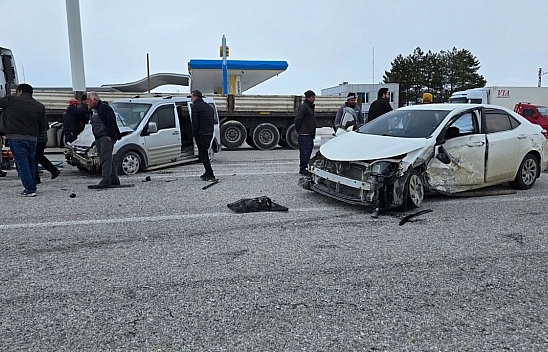 Malatya'da iki araç çarpıştı: 2 yaralı
