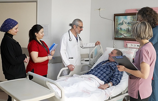 Malatya'da Bir İlk|Aort Yırtığını Kapalı Yöntemle Kapattılar!