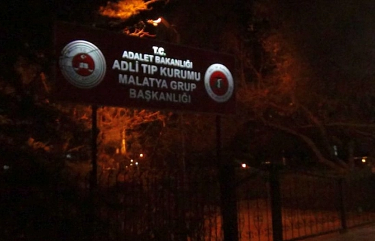 Malatya'da Binadan Düşen Genç Kadın Öldü