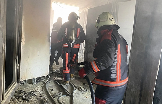 Malatya'da inşaat işçilerinin kaldığı şantiyede yangın: 4 yaralı