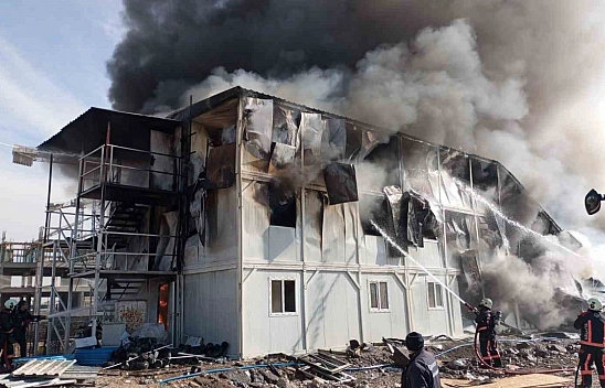 Malatya'da işçilerin konakladığı konteynerlerde yangın