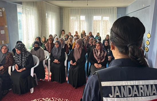 Malatya'da kadınlara KADES ve şiddetle mücadele eğitimi verildi