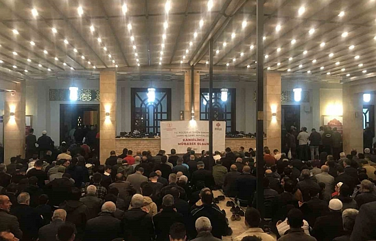 Malatya'da camiler doldu taştı