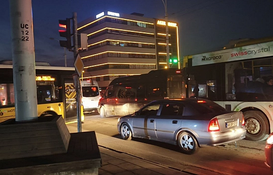 Malatya'da Kazı Çalışmaları Trafiği Felç Etti: Sürücüler Çileden Çıktı!
