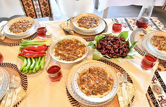 Malatya'da Kiraz Yaprağı Sarması Yarışması'nda kazananlar belli oldu