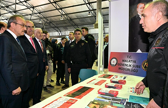 Malatya'da kitap fuarında korsanla mücadele standı açıldı