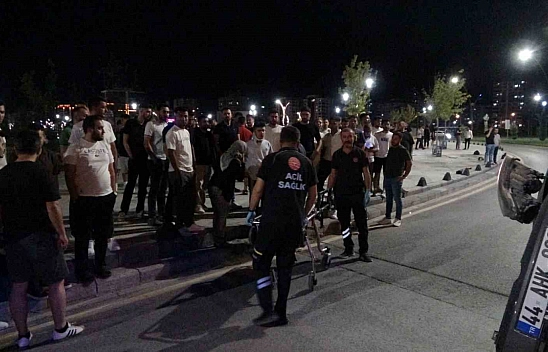 Malatya'da feci kaza|Genç sürücü ölümden döndü: Araç yan yattı!