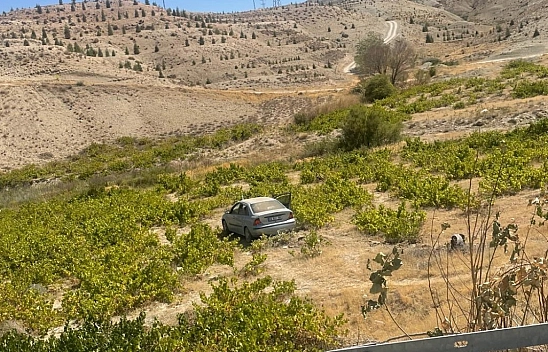 Malatya'da kontrolünü kaybeden araç üzüm bağına uçtu: 2 yaralı