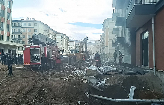 Malatya'da Korkutan Yangın! Alevler Göğe Yükseldi