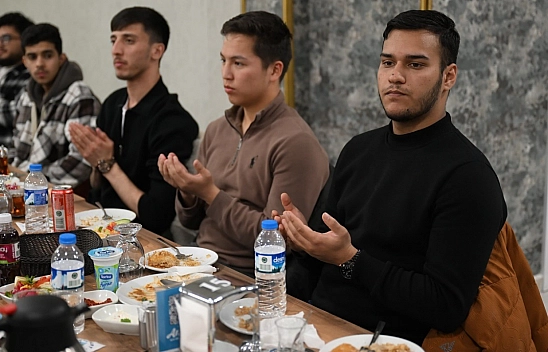 Malatya'da Uluslararası Öğrenciler Ramazan İftarında Bir Araya Geldi