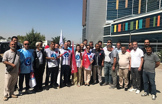 Malatya'da memurlar eylemde 'Bu teklifle ne tencere kaynar, ne memur yaşar'