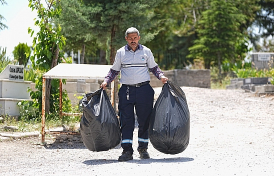 Malatya'da mezarlıklar ve camiler bayrama hazır