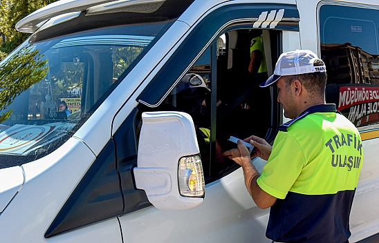 Malatya'da Öğrenci Servislerinde Güvenlik Alarmı: Her 3 Araçtan 1'ine Ceza Yağdı!