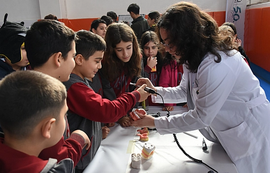 Malatya'da öğrenciler bilim şenliğinde bir araya geldi