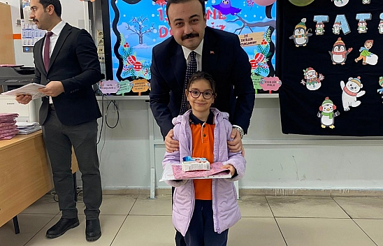 Malatya'da öğrenciler karne heyecanı yaşadı