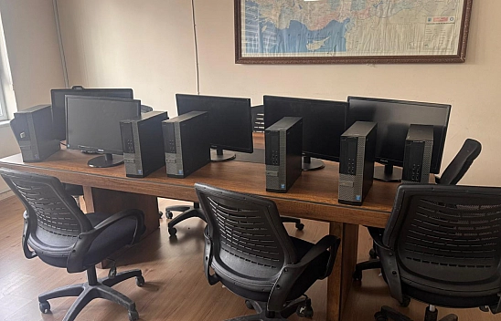 Malatya'da öğrencilere teknoloji desteği: 10 bilgisayar bağışlandı