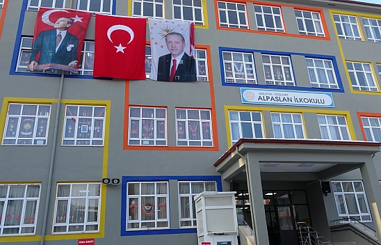 Malatya'da öğrencilerin karne heyecanı!
